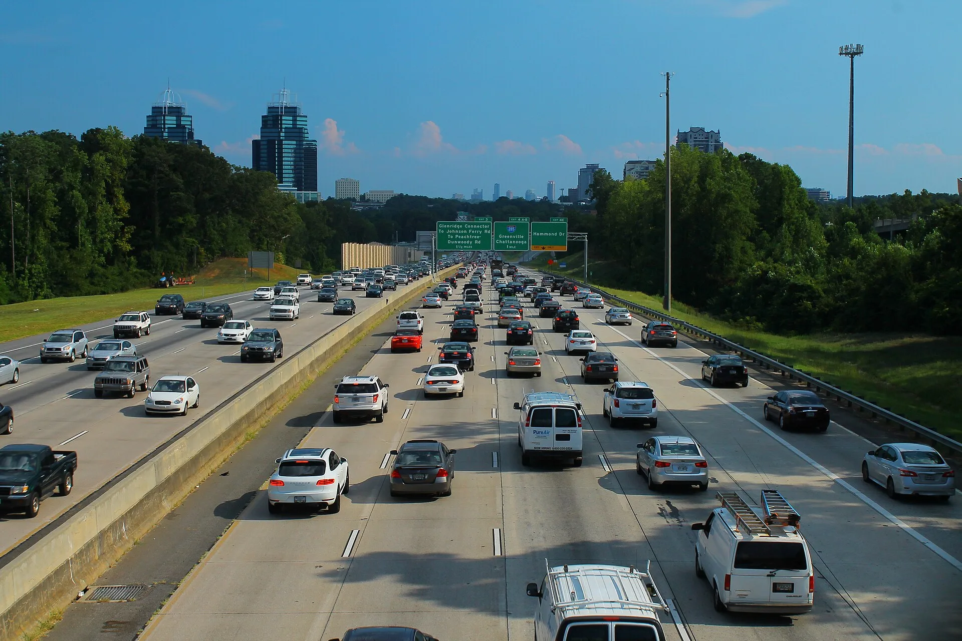 Rush-hour traffic on Georgia 400 in Sandy Springs, south of Alpharetta. The picture does not show the flex lane.
