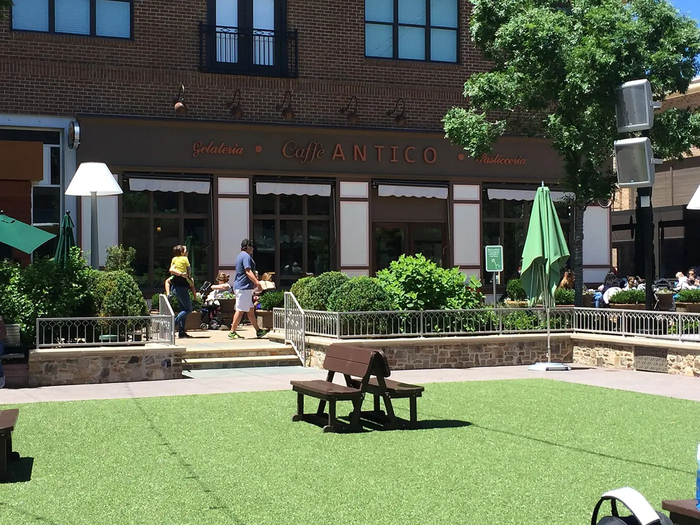Diners on the patio at Antico Pizza in Avalon, Alpharetta